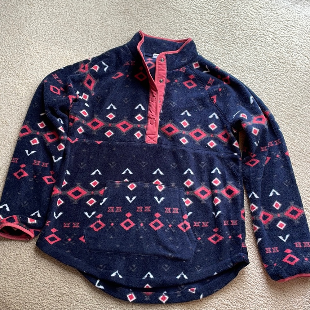 Sonoma women’s size medium fleece.